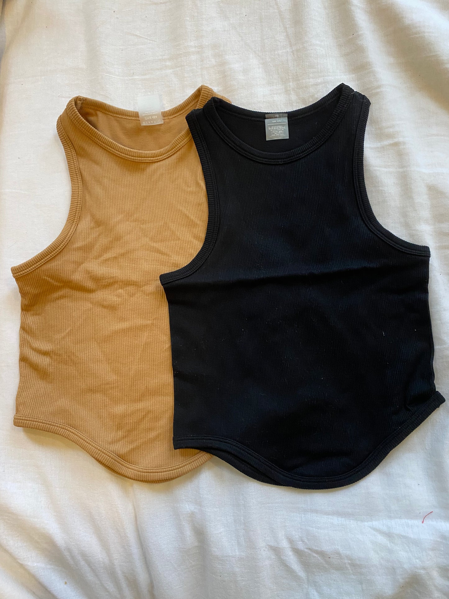 Curved Hem Seamless Tank
